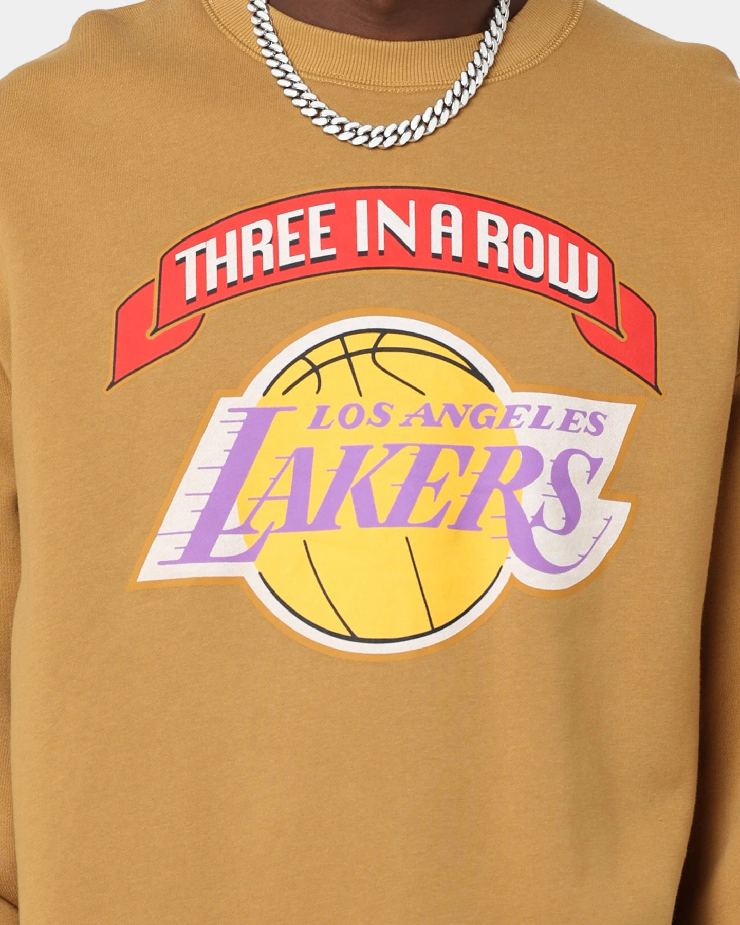 Mitchell & Ness Los Angeles Lakers 3-Peat Crewneck Bone Brown - Image 3
