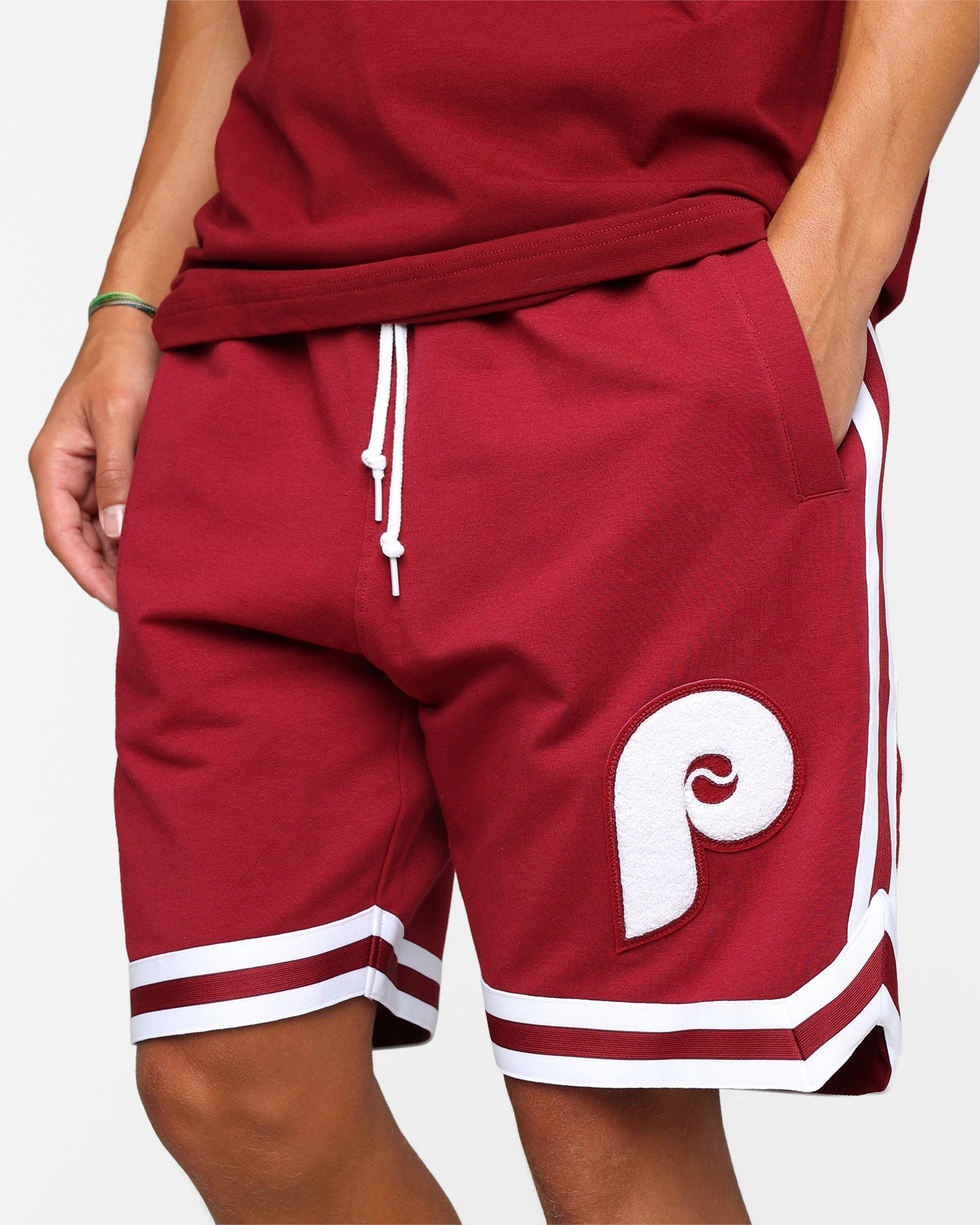 New Era Philadelphia Phillies Logo Select Shorts Red - Image 6