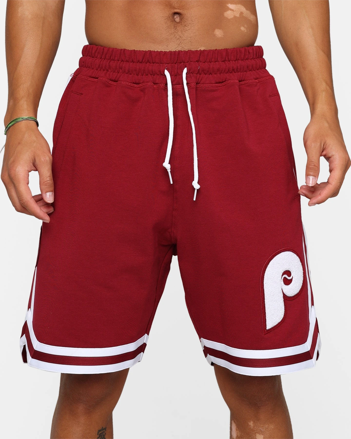 New Era Philadelphia Phillies Logo Select Shorts Red - Image 7
