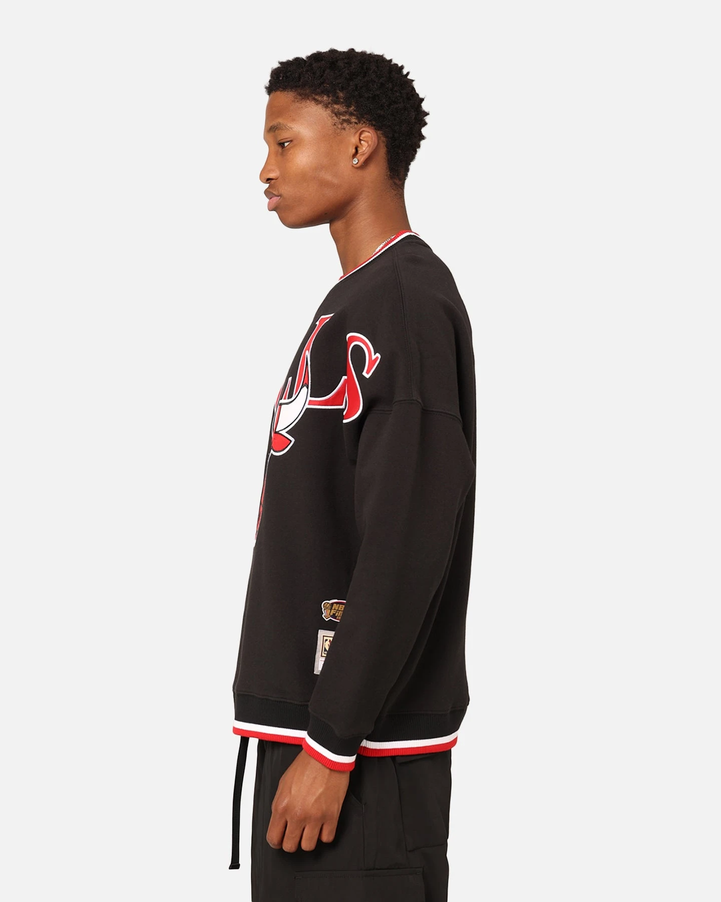 Mitchell & Ness Chicago Bulls Shooting Crewneck Black - Image 6