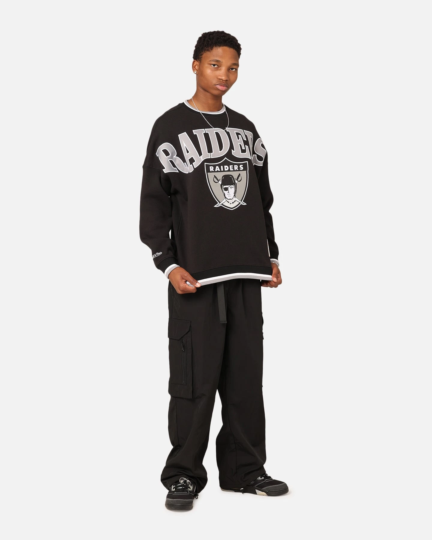 Mitchell & Ness Oakland Raiders Shooting Crewneck Black - Image 2