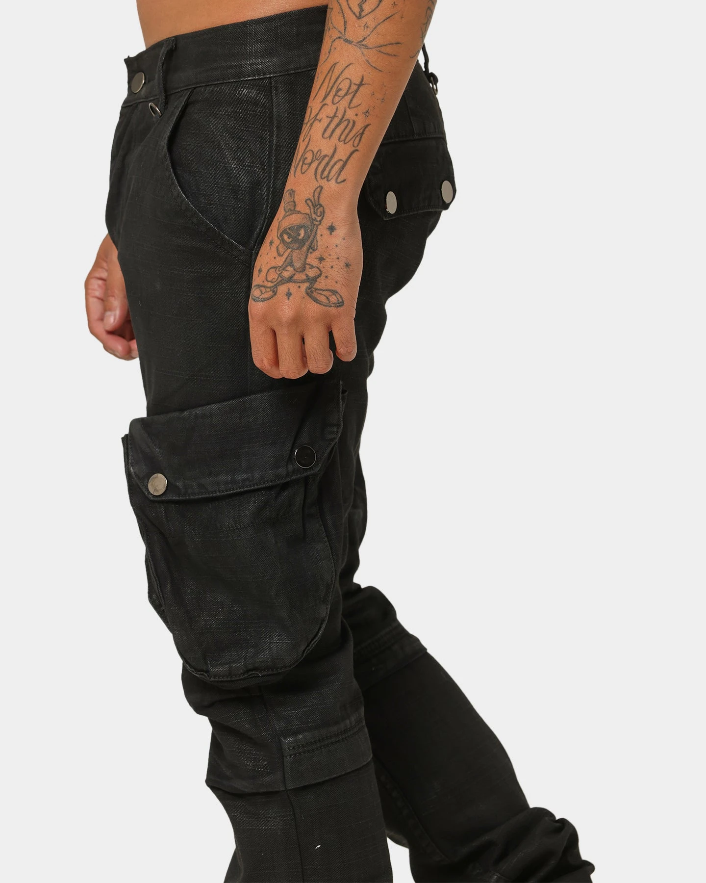 MNML Waxed Denim Cargo Pants Black - Image 9