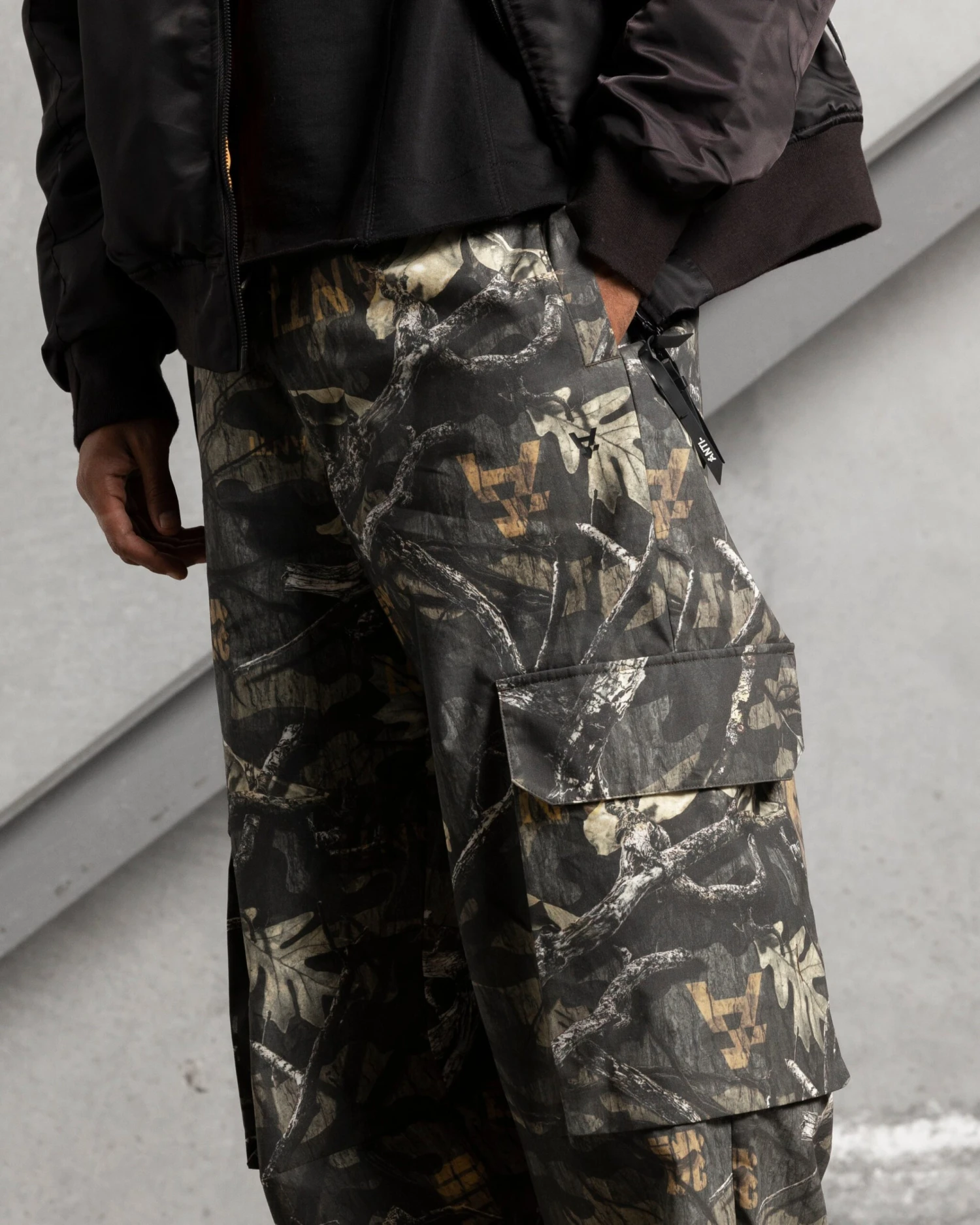 The Anti Order A600 Cargo Pants Real Tree Camo - Image 4